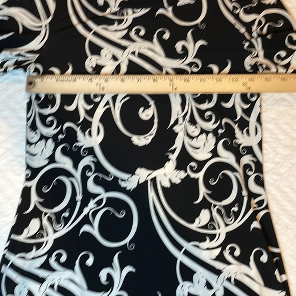 White House Black market black white small 3/4 sleeve dress. Floral print WHBM - Picture 7 of 9